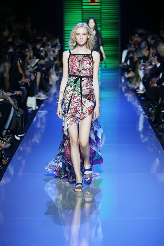 Elie Saab Ready-to-Wear Spring Summer 2016 Fashion Show